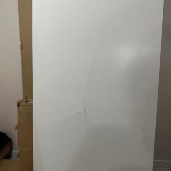 İki Aydır Hasarlı Gardırop Parçası Gönderilmiyor, Mağdurum!