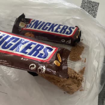 Son Kullanma Tarihi Geçmemiş Snickers Barında Kurt Çıkması Ve Müşteri Hizmetlerinden Yanıtsız Kalma