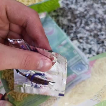 Aldığım Noodle Ürününün Sos Paketi Patlak Ve Tadı Değişmiş Çıktı