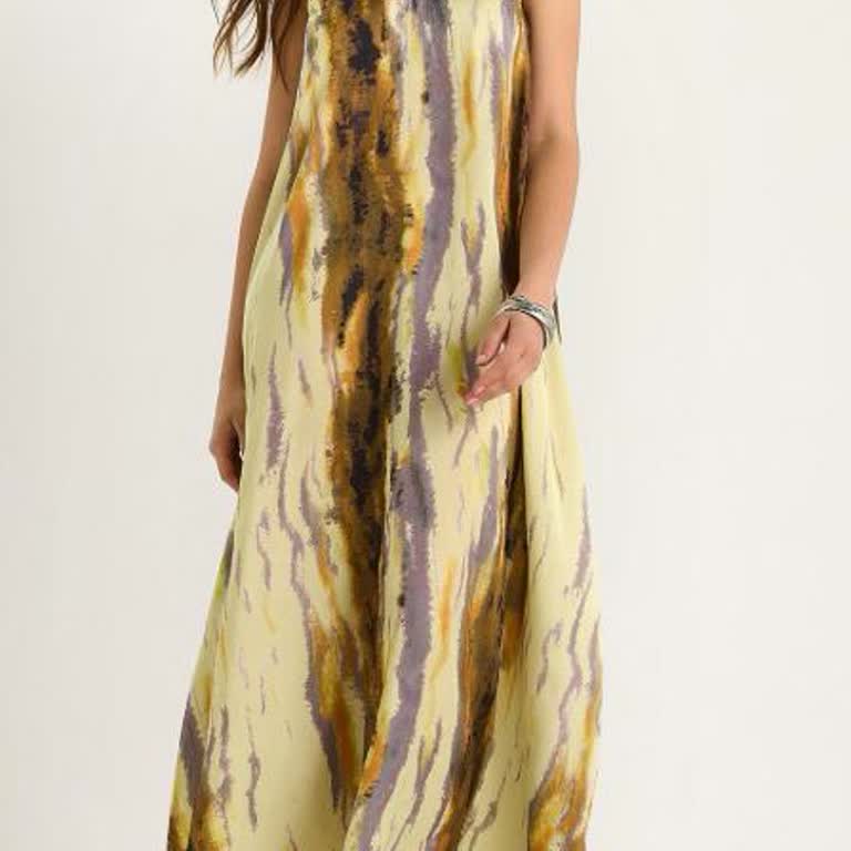 Bianco Lucci Saten Elbise Rengi Ütü Masasına Geçti, Ürün Ve Ütü Masası Zarar Gördü!