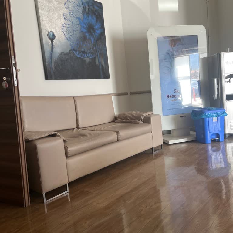 Özel Hastanede Uzun Bekleme Ve İlgisizlik Mağduriyeti Yaşadım