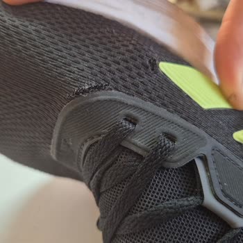 Adidas Galaxy 7 Ayakkabıda Kısa Sürede Açılma Ve Yetersiz Garanti Hizmeti