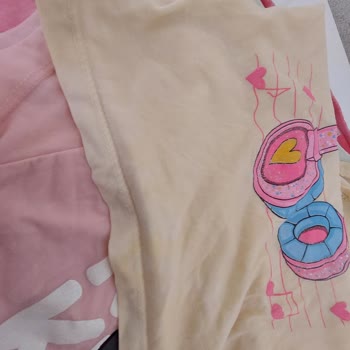 Vanish Kosla Leke Çıkarıcı Kıyafetlerimde Renk Açılması Ve Maddi Zarar Oluşturdu