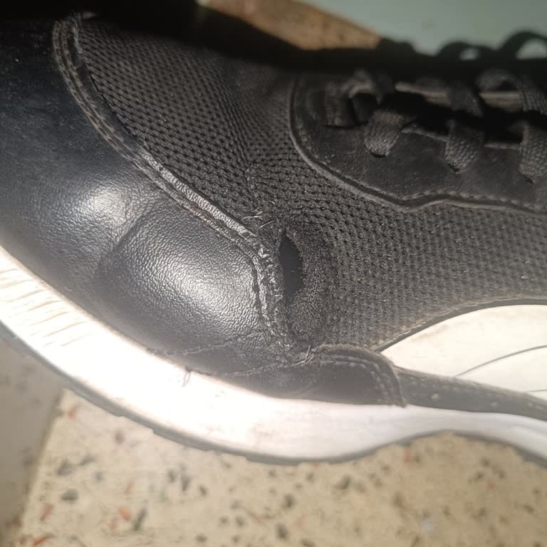 Kısa Sürede Yıpranan Ayakkabı İçin Garanti Talebi Ve Mağduriyet