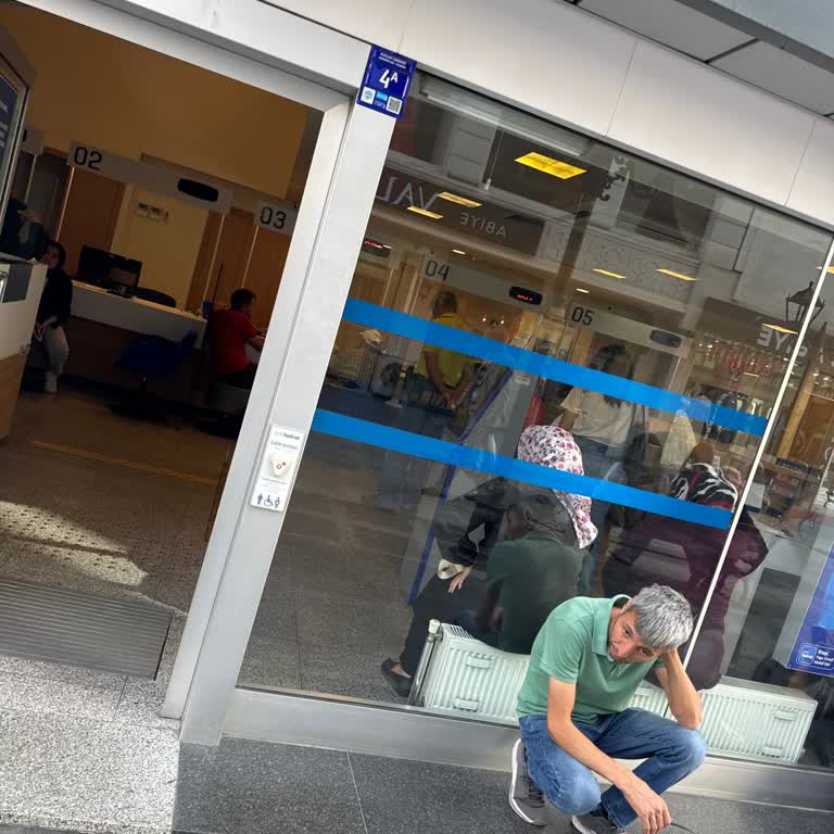 Yapı Kredi Kayseri Şubesinde Uzun Bekleme Süreleri Mağduriyet Yaratıyor