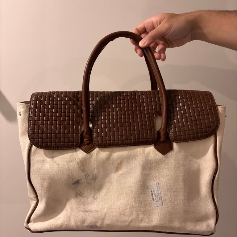 Ajet Uçuşunda Valizim Kirlenip Eşyalarım Eksik Geldi, Mağduriyetim Giderilmiyor