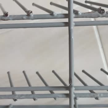 Samsung Bulaşık Makinesi Alt Sepeti Kısa Sürede Paslandı Ve Telleri Kopuyor