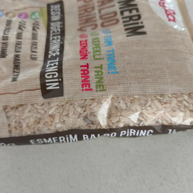 Migros Aldığım Pirinç Paketinde Canlı Kelebek Çıkması Şok Etti