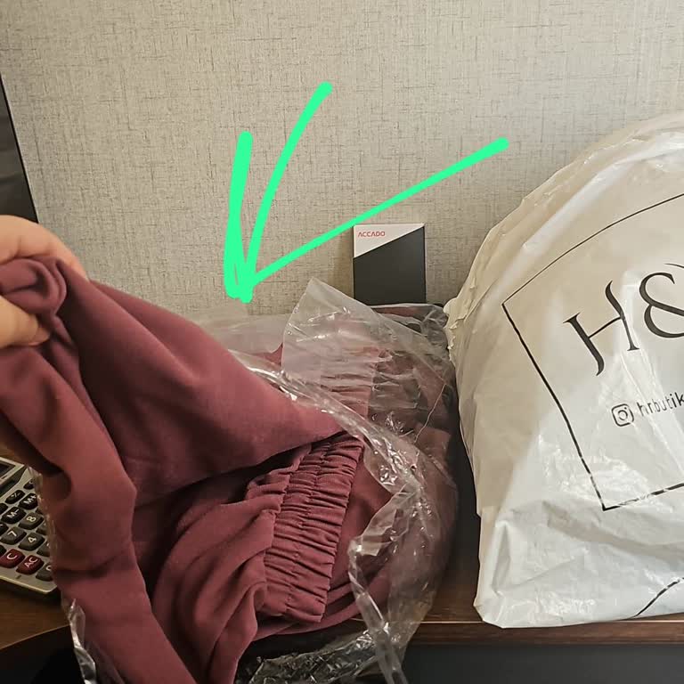 Yanlış Renk Ve Kalitesiz Ürün Gönderimi, İletişimsizlik Ve Çözüm Beklentisi