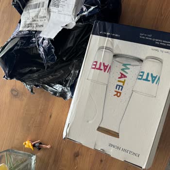 Kırık Gelen Cam Sürahi Takımı İçin Yenisi Gönderilmiyor, Mağdur Ediliyorum