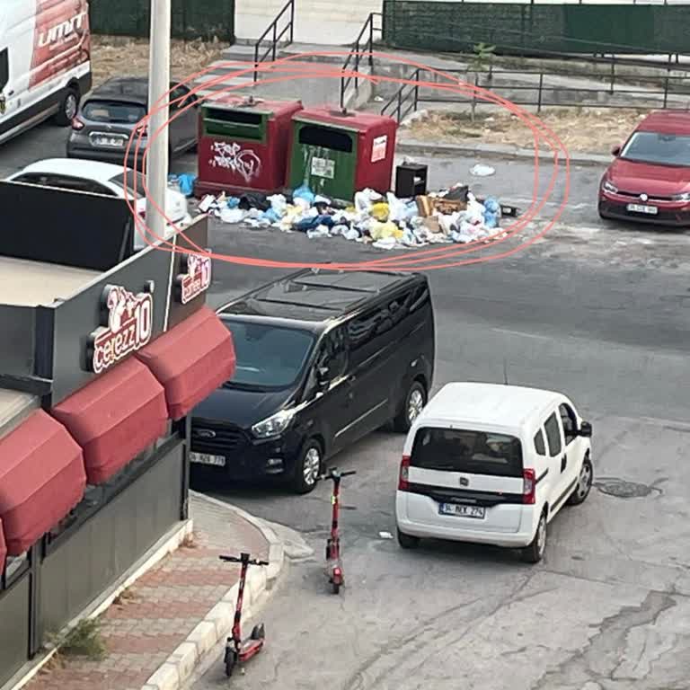 Şemikler Mahallesi'nde 3 Aydır Çöp Toplanmıyor: Mağduriyet Yaşıyoruz