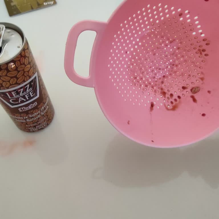 Şok Marketler Lezz Cafe'den Çıkan Madde!