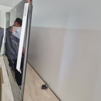 Kırık Gelen Televizyonun Değişimi Reddedildi