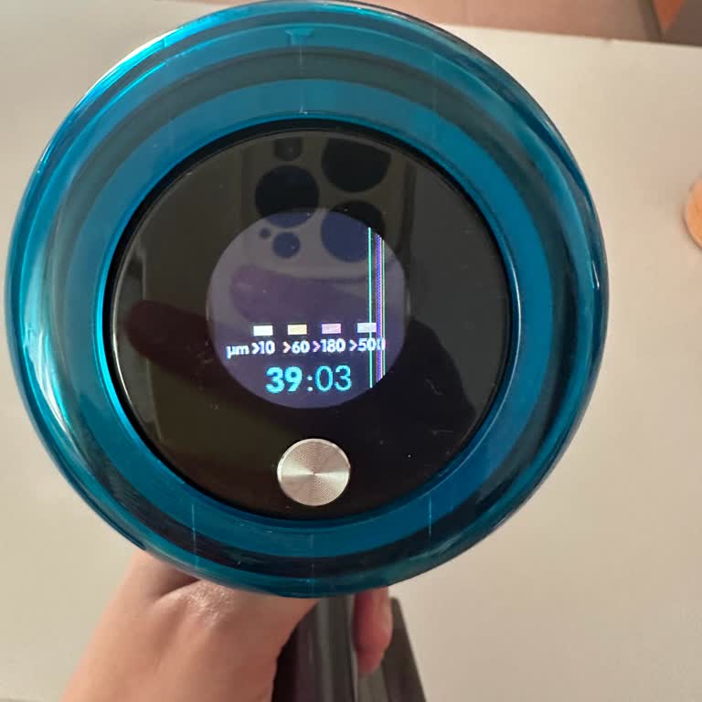 Dyson Süpürgemin Çekim Gücü Ve Ekran Arızası Giderilmeden İade Edildi