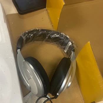 Arızalı Mikrofon Ve Eksik Belge Nedeniyle Para İadesi Talebi