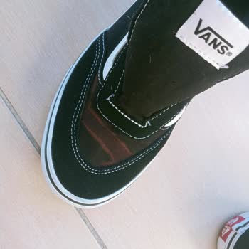 Yağmurda Boyası Akan Ayakkabı İçin Kullanıcı Hatası Denilmesi Mağdur Etti