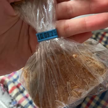 Yeni Alınan Ekmeklerin Küflü Çıkması Hayal Kırıklığı Yarattı