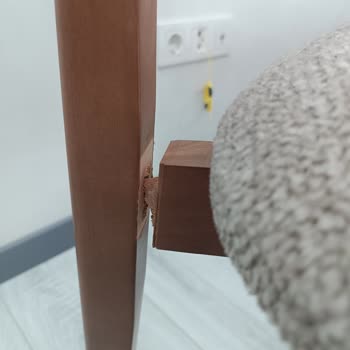 Kısa Sürede Kırılan Sandalye Nedeniyle Hayal Kırıklığı Ve Ürün Değişim Talebi