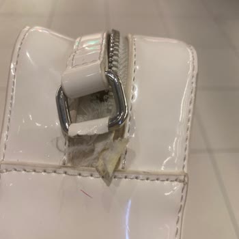 Kısa Sürede Askısı Kopan Tommy Jeans Çantam İçin Değişim Veya İade Talebim Var