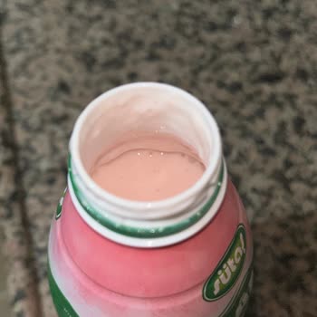 Son Kullanma Tarihi Geçmemiş Kefirin Bozuk Çıkması Ve Sağlık Sorunu Yaşatması