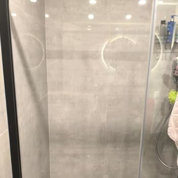 Duşakabin Camı Patladı, Mağduriyetimiz Giderilmiyor