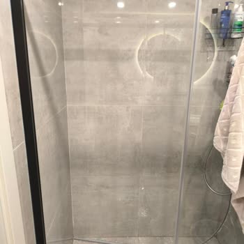 Duşakabin Camı Patladı, Mağduriyetimiz Giderilmiyor