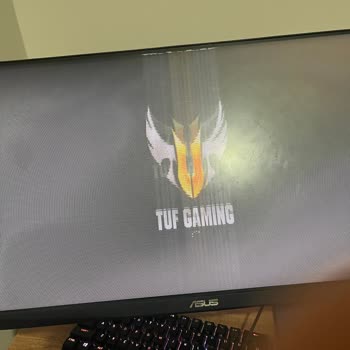 Monitör Açılışında Sürekli Beyaz Çizgi Sorunu Yaşıyorum