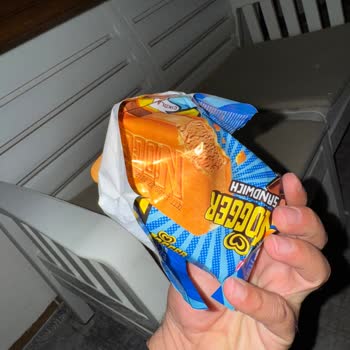 Aldığım Dondurmanın İçinden Yarım Ürün Çıktı Şaşkınım