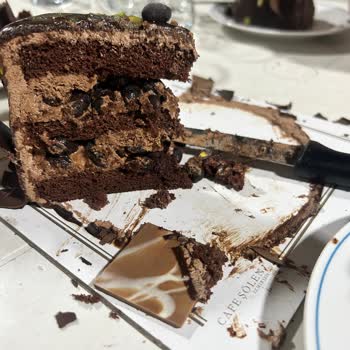 Doğum Günü Pastasının Bayat Çıkması Nedeniyle Yaşanan Mağduriyet