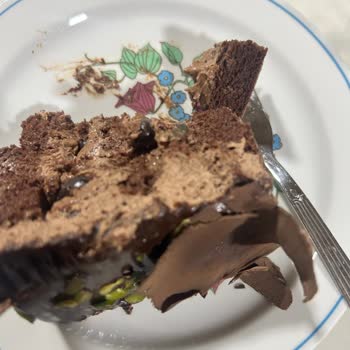 Doğum Günü Pastasının Bayat Çıkması Nedeniyle Yaşanan Mağduriyet