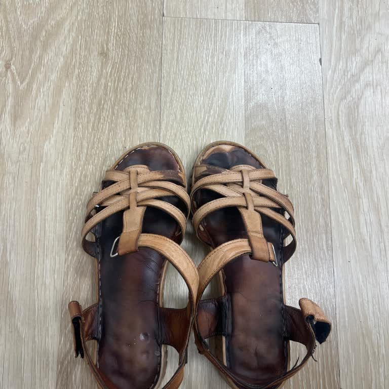 Deri Sandaletin Renk Değişimi Ve Sağlık Sorunu Yaşadım