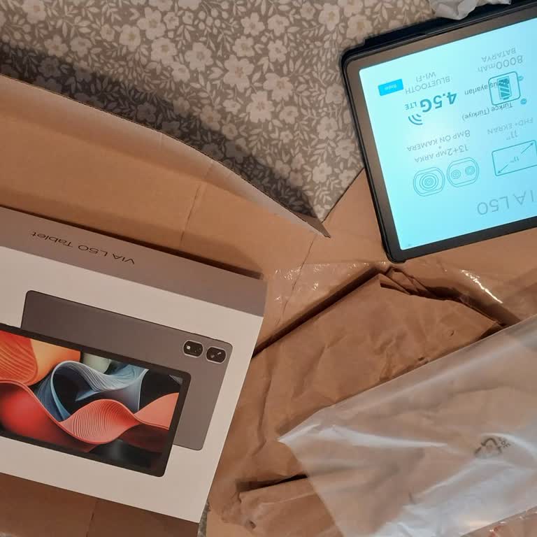 Kırık Tablet Teslimatı Sonrası Müşteri Hizmetlerinden Yanıt Alamadım