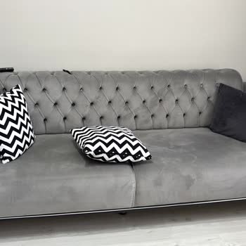 Sofa Home Koltukların Süngerlerinde Çökme Ve İç Kısımlarında Yarılma Problemi Var