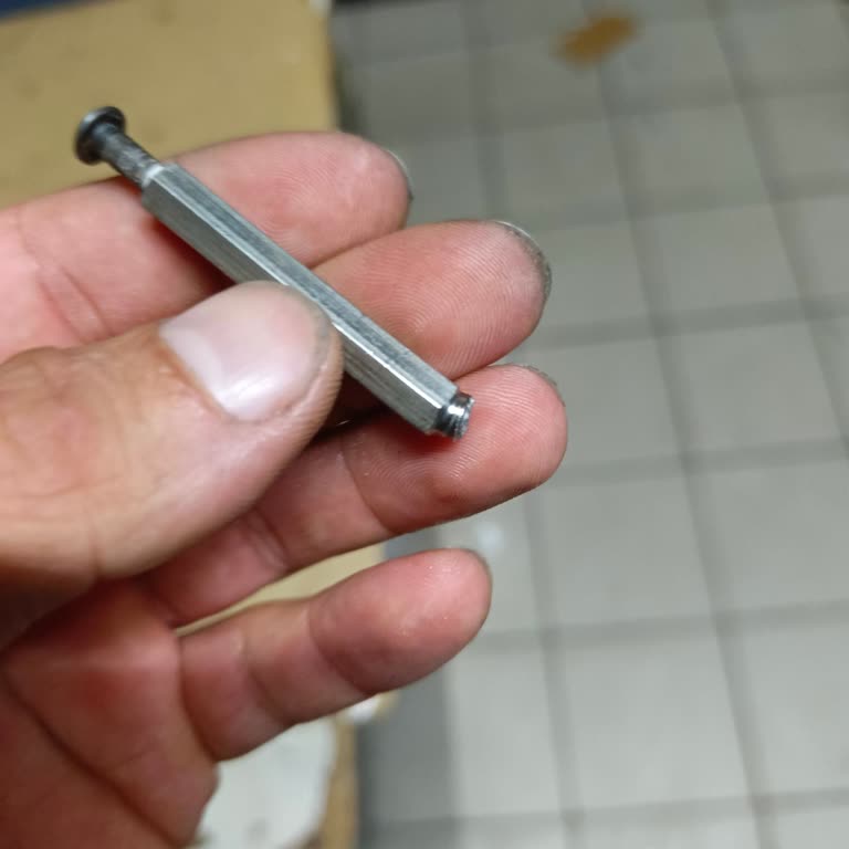 Onvo RX4 Elektrikli Scooter'ın Gidon Gergi Civatası Garanti Kapsamında Kırıldı