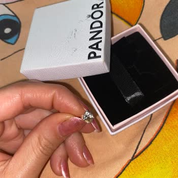 Pandora Küpe Kullanımında Cilt Tahrişi Ve Mağduriyet