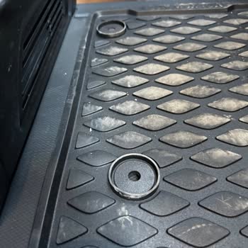 Satın Aldığım Sıfır Araçta Uyumlu Paspas Sorunu Ve Geri Dönüş Eksikliği