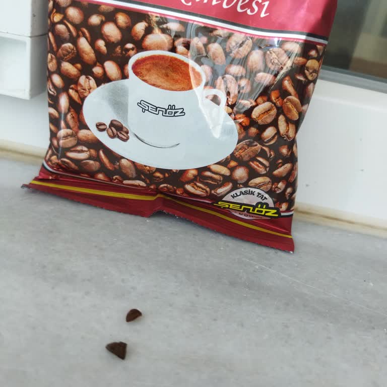 Kahvede Sert Cisimler Çıktı, Değişim Talep Ediyorum