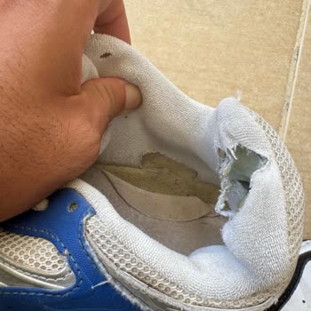 Lacoste Ayakkabı 1 Yılda Dağıldı: Kalite Hayal Kırıklığı