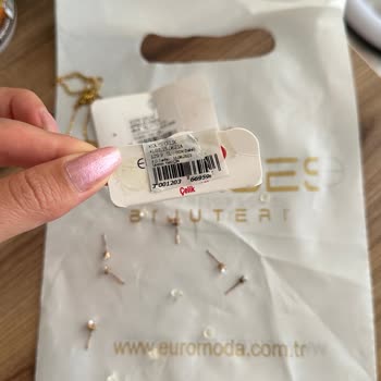 Çelik Diye Satılan Küpe Alerji Ve Yara Yaptı Mağaza Dönüş Yapmıyor