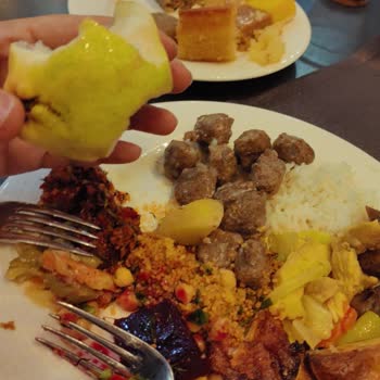 Kötü Yemek Kalitesi Ve Eksik Ücret İadesiyle Mağduriyet Yaşadık