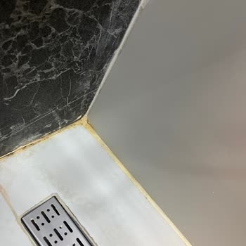 Peşin Ödeme Sonrası Yarım Kalan Tadilat Ve İletişim Sorunlarıyla Mağduriyet