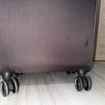 Sıfır Aldığım Bagajım Uçuş Sonrası Hasar Gördü Firma Çözüm Sunmuyor