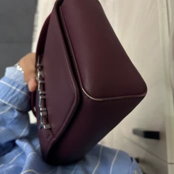 Tommy Jeans Çantada 3 Ayda Soyulma Ve Garanti Kapsamında Çözüm Alamadım