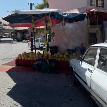 Kırkağaç Belediyesi Cami Önünde Yapılan Satış