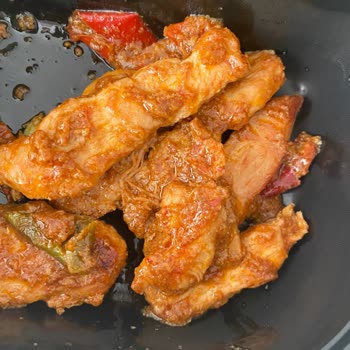 Tavuk Dünyası'ndan Aldığım Siparişte Pişmemiş Tavuk Ve Çürük Salata Şoku