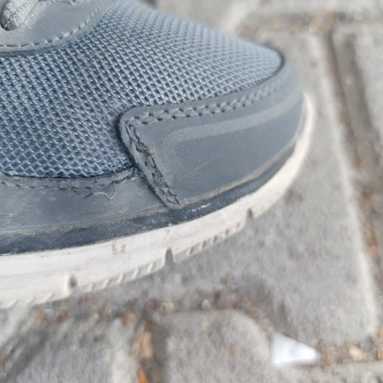 Skechers Ayakkabıda Kısa Sürede Dikiş Açılması Ve İade Reddi Mağduriyeti