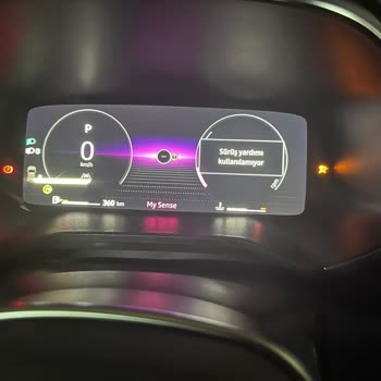 Yeni Renault Clio’da Sürekli Tekrarlayan Sürüş Yardımı Arızası Ve Çözüm Eksikliği