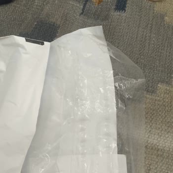 Kargodan Çalınan Şapka İçin Ne Calvin Klein Ne Kargo Firması Çözüm Sunuyor!