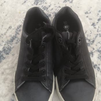 Satın Aldığım Ayakkabının Renk Değiştirmesi Ve Mağazanın Çözüm Sunmaması