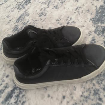 Satın Aldığım Ayakkabının Renk Değiştirmesi Ve Mağazanın Çözüm Sunmaması